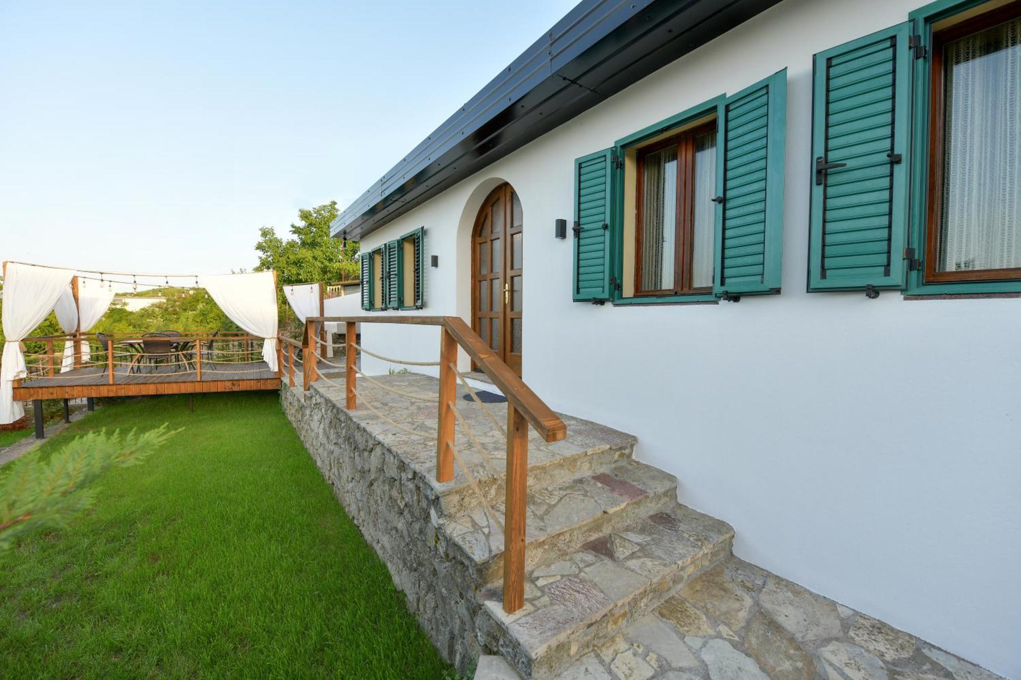 Villa White Pearl Shiroka